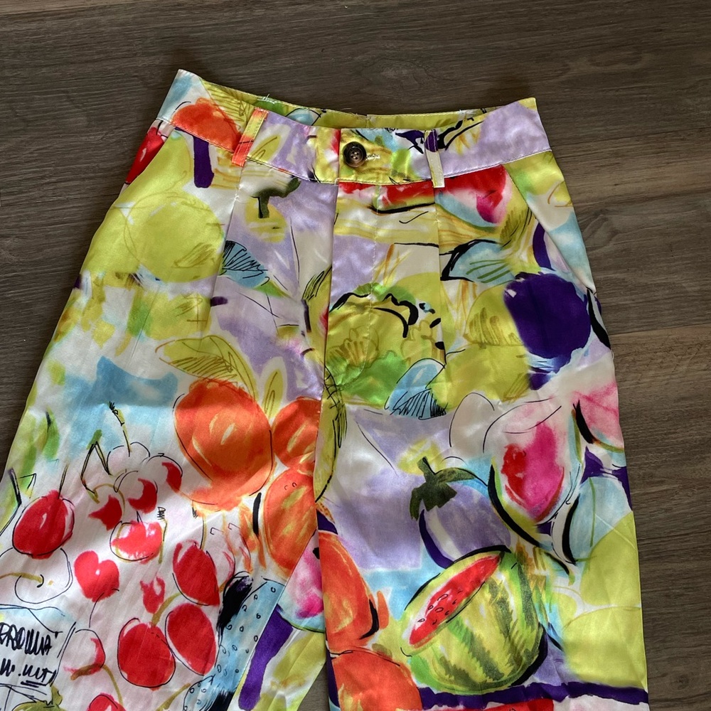 Verge girl printed pants 🤍